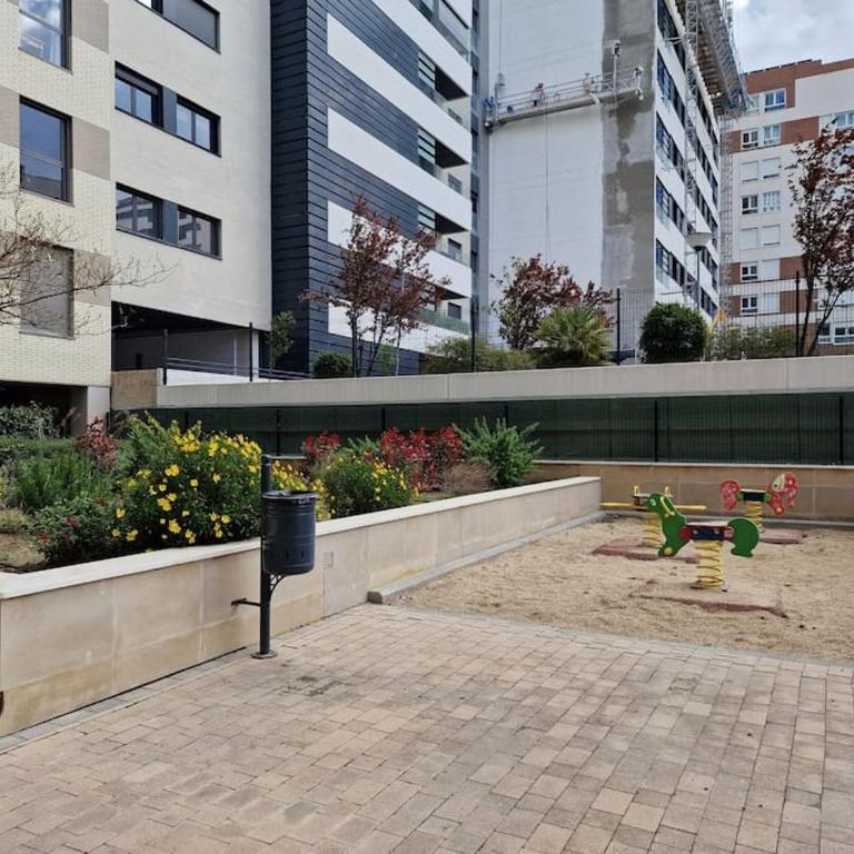 Valdebebas Formula 1 con garaje gimnasio y piscina - Apartment mit 1 Schlafzimmer - 34