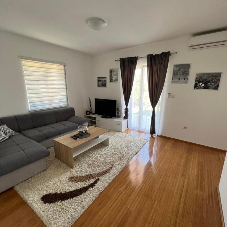 Anika - Three-Bedroom Apartment - 5