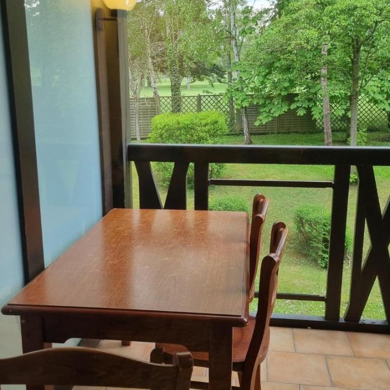 2 pièces avec piscine chauffée - Appartement 1 Chambre - 9