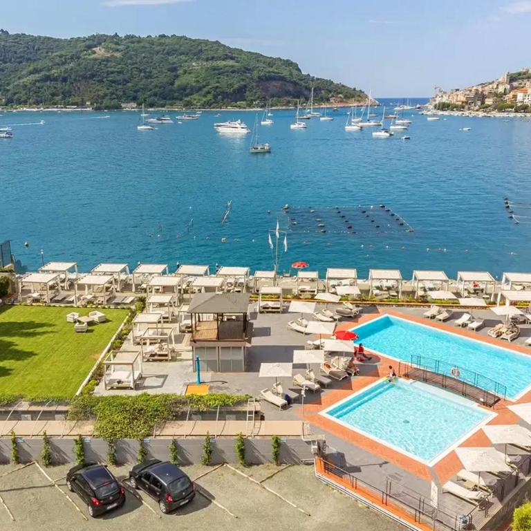 Villa Doria 16 Pax by VILLASRETREATS - Villa - 14