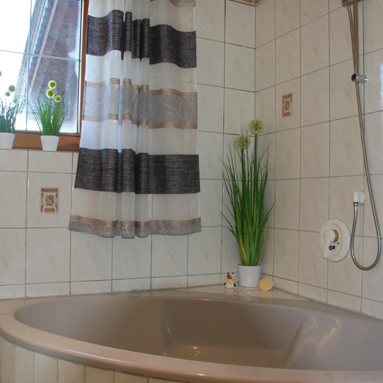 Haus hart im Zillertal 6 personen - Haus mit 2 Schlafzimmern - 24