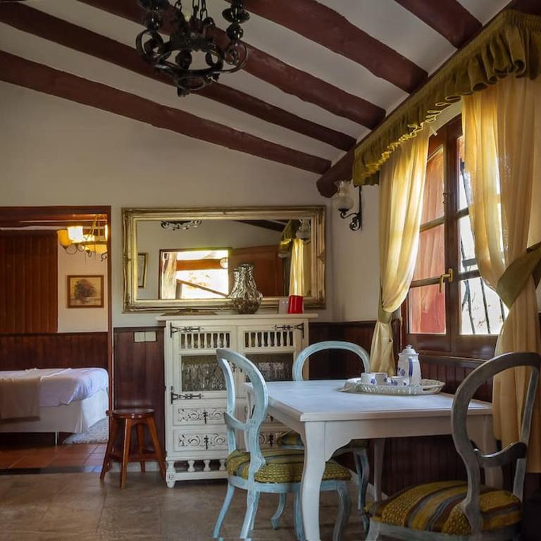 CASA RÚSTICA CON JACUZZI - Casa de 2 dormitorios - 17