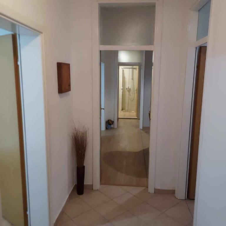Apartment Emi - Three-Bedroom Apartment - 7