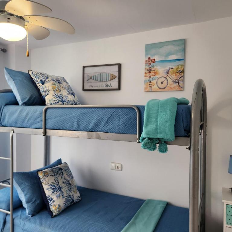 Triplex Adosado de cuatro dormitorios de esencia marítima a 2 minutos de la playa! - Casa de 4 dormitorios - 3