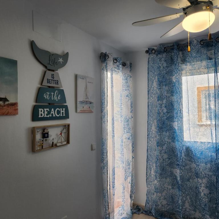 Triplex Adosado de cuatro dormitorios de esencia marítima a 2 minutos de la playa! - Casa de 4 dormitorios - 79