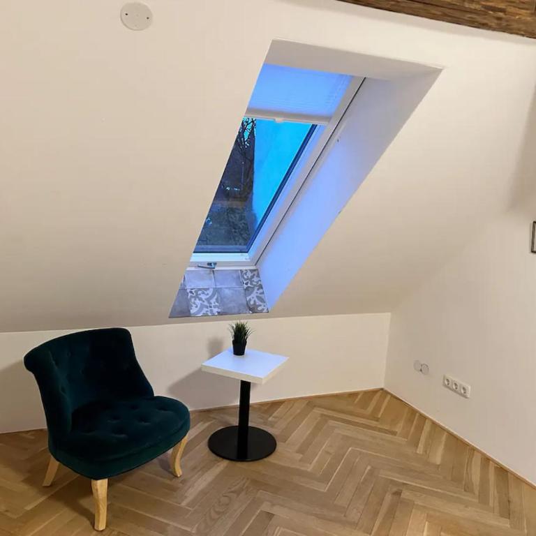 Exklusive Maisonetten Wohnung mit Gartenzugang - Apartment mit 2 Schlafzimmern - 12