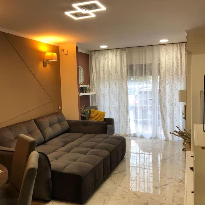 Unique Apartment La Pineda - Deluxe One-Bedroom Apartment - 11