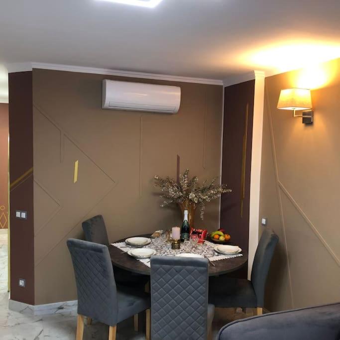 Unique Apartment La Pineda - Deluxe One-Bedroom Apartment - 20