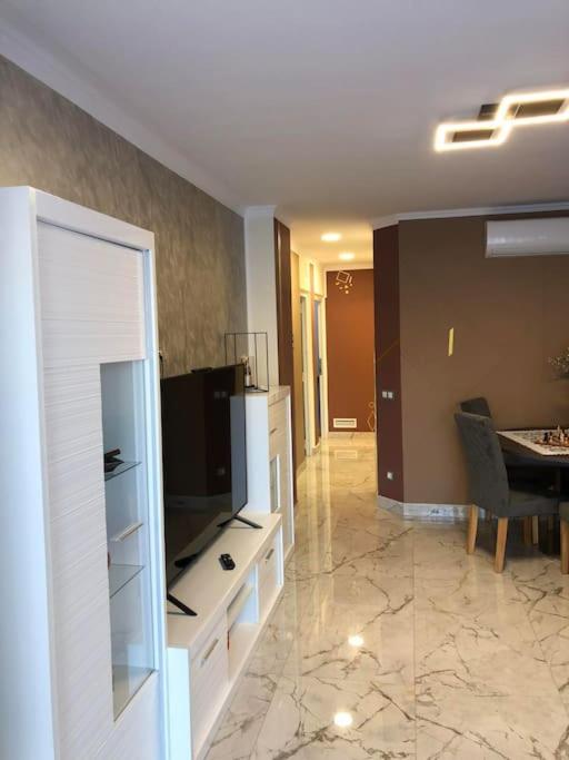 Unique Apartment La Pineda - Deluxe One-Bedroom Apartment - 21