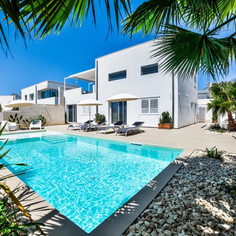 CASA BLANCA VILLA Exclusive with Private Pool - Villa con Piscina Privata - 2