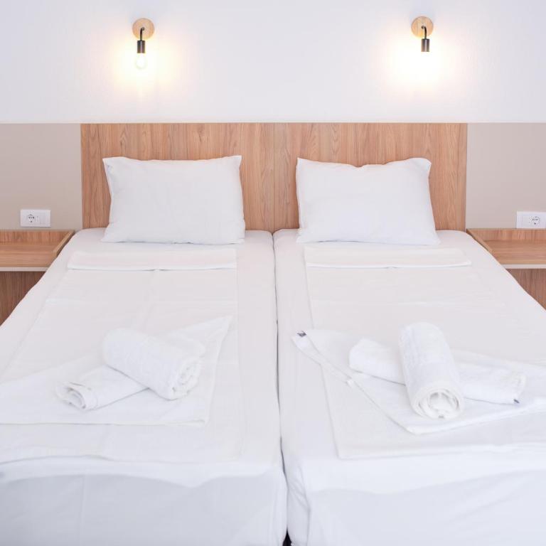 NACIONAL - Porodični Apartman Tipa "Suite" sa Balkonom - 12