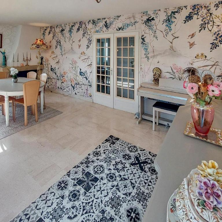 Gorgeous Apartment In Concarneau - Appartement 3 Chambres - 4