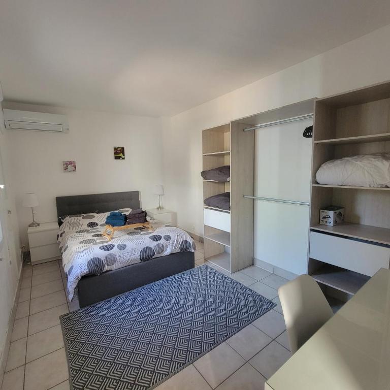 Jolie dépendance avec terrasse privée et jacuzzi - Appartement 1 Chambre - 5