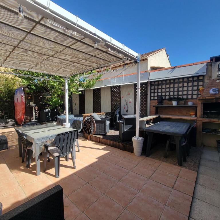 Jolie dépendance avec terrasse privée et jacuzzi - Appartement 1 Chambre - 11
