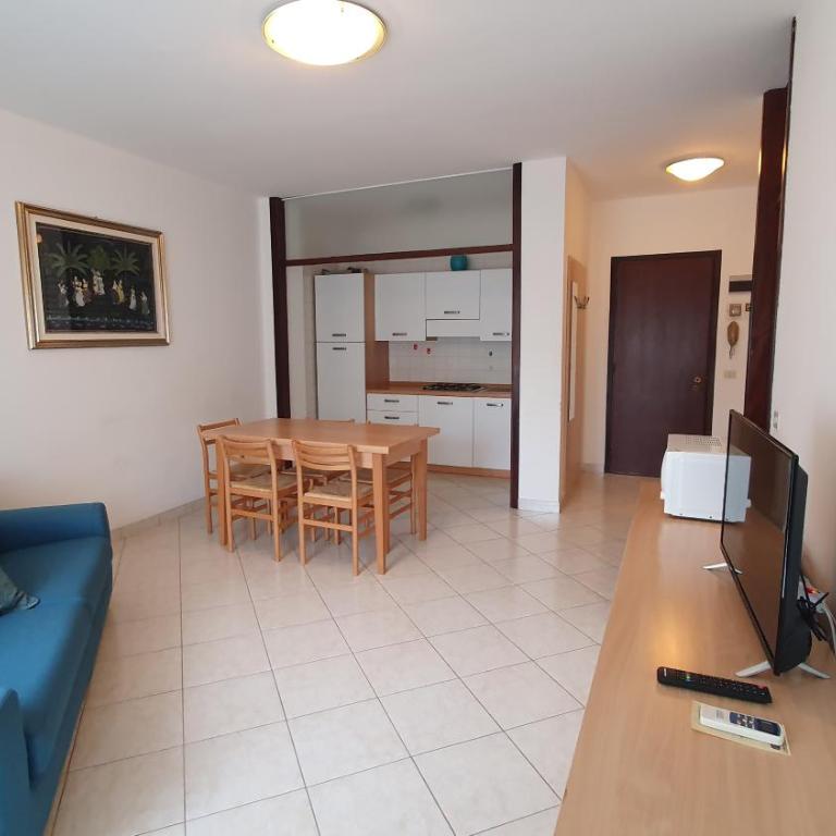 Residence Luna - Appartamento con 1 Camera da Letto, Balcone e Vista Mare Laterale - 4
