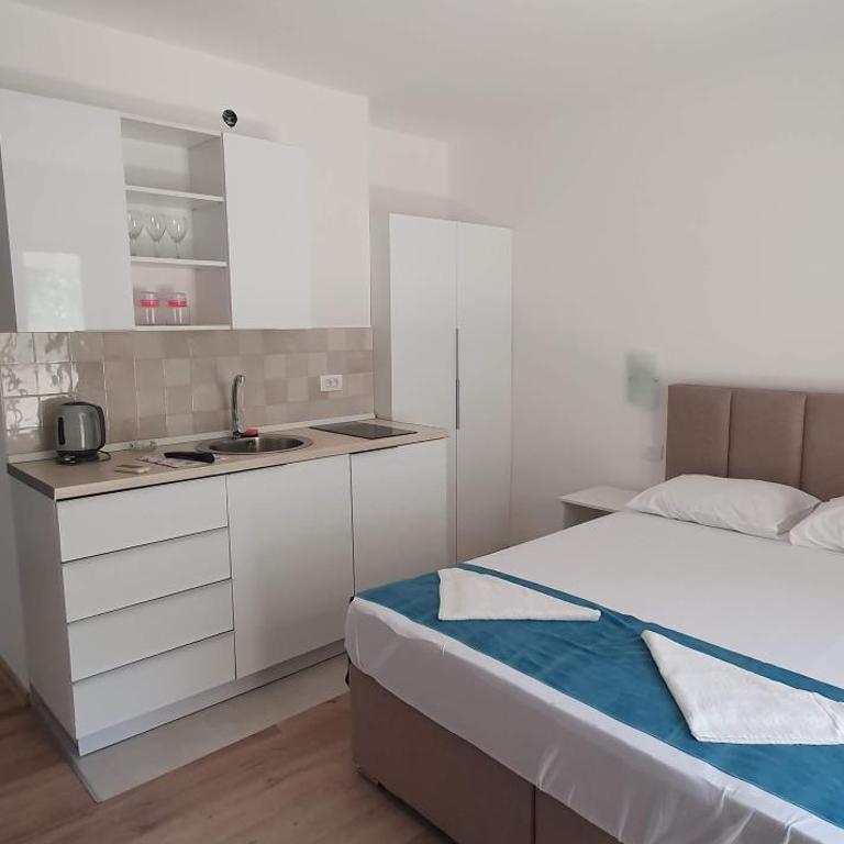 Guest house Mia Becici - Sobe i Apartmani - King Studio with Sofa Bed - 7