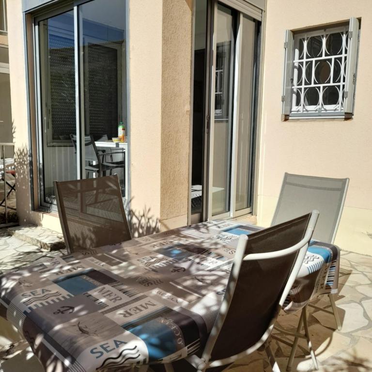 Sète climatisé 200 m plage parking - Apartment mit 1 Schlafzimmer - 2