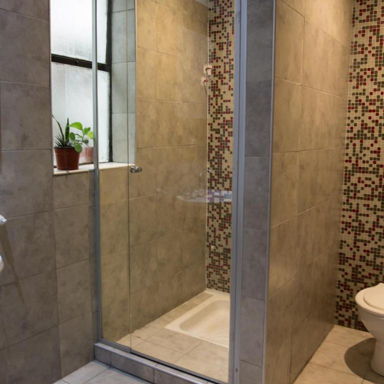 Aldea Hostel & Café - Habitación Triple con baño privado - 9