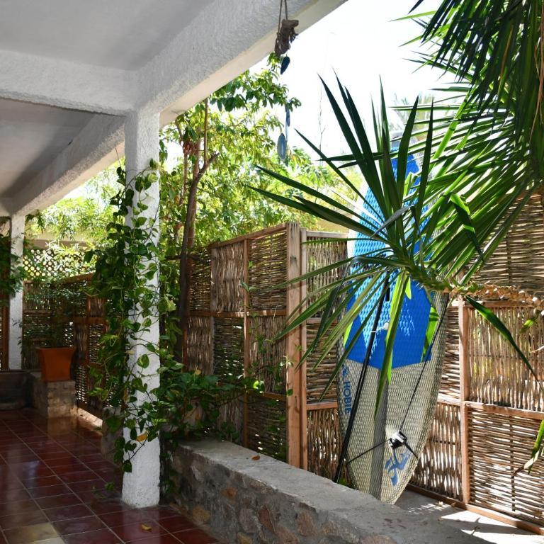 La Playita Hostal - Deluxe Double Room with Extra Bed - 2