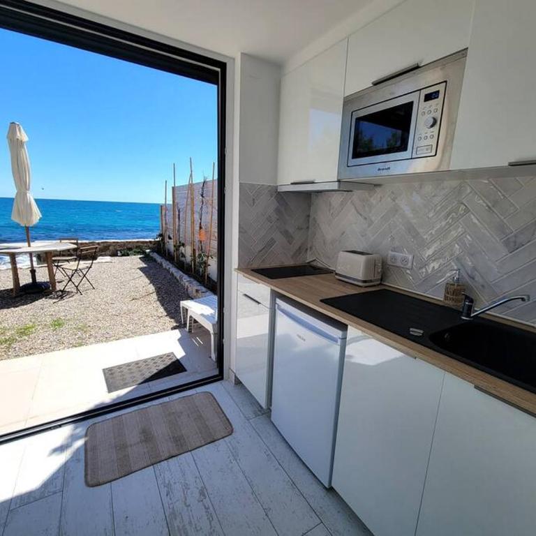 Le Cabanon, pieds dans l'eau, vue exceptionnelle - Two-Bedroom House - 16