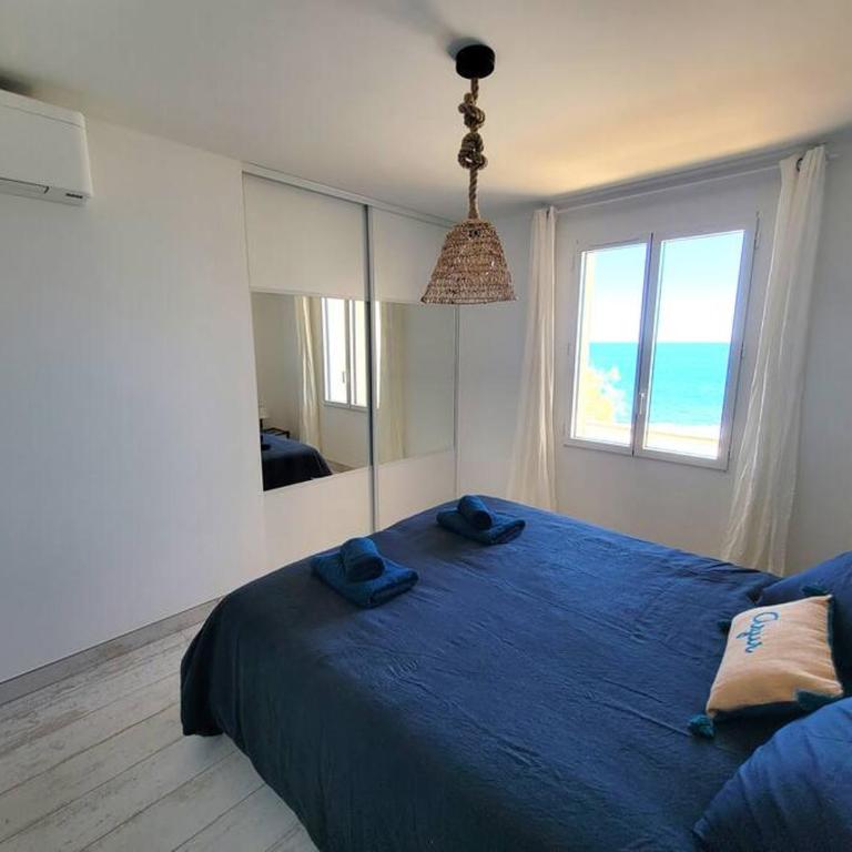 Le Cabanon, pieds dans l'eau, vue exceptionnelle - Two-Bedroom House - 7