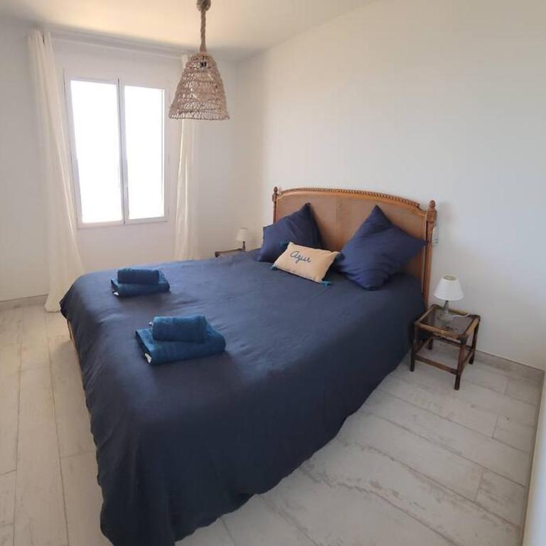 Le Cabanon, pieds dans l'eau, vue exceptionnelle - Two-Bedroom House - 8