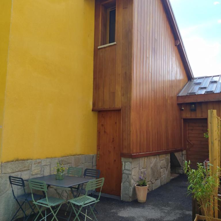 Chalet Les Blancs Sommets - Two-Bedroom Apartment - 2