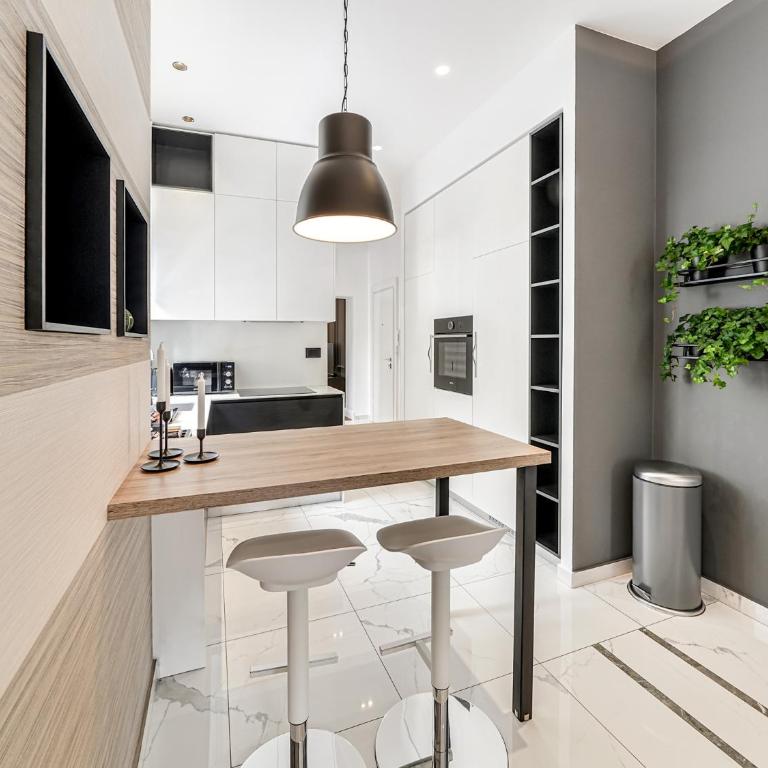 Enjoy B-52 Crown - Deluks Apartman sa 2 Spavaće Sobe i Balkonom - 23