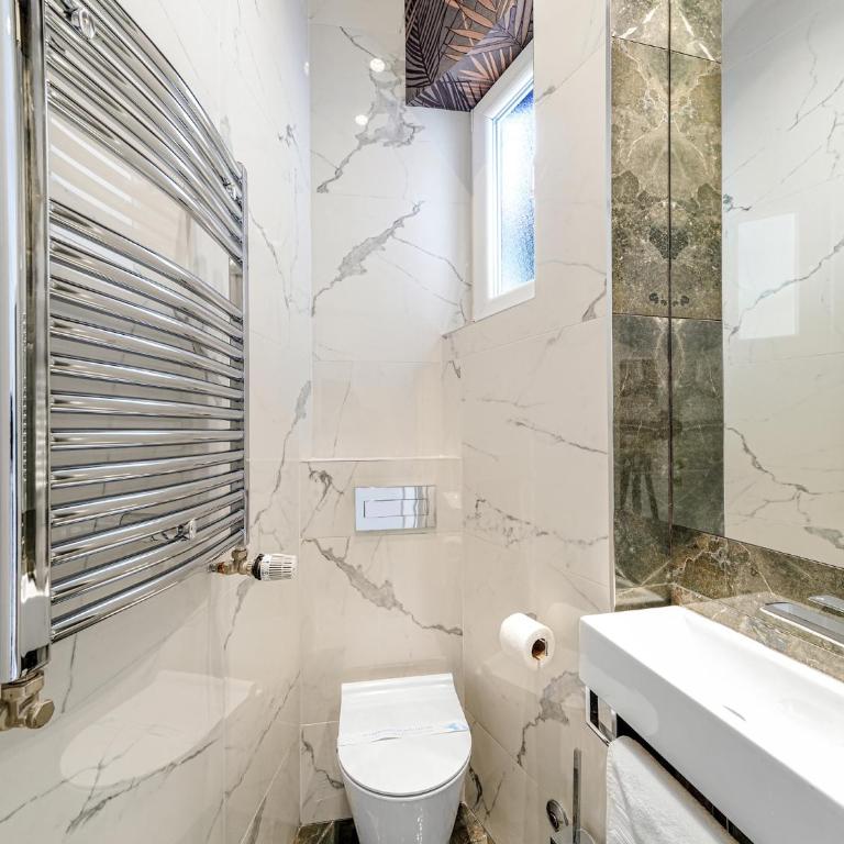 Enjoy B-52 Crown - Deluks Apartman sa 2 Spavaće Sobe i Balkonom - 28