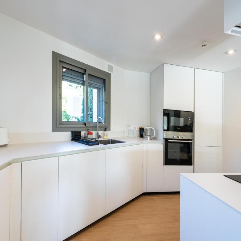 Tranquil Oasis Luxury Villa - Three-Bedroom Villa - 43