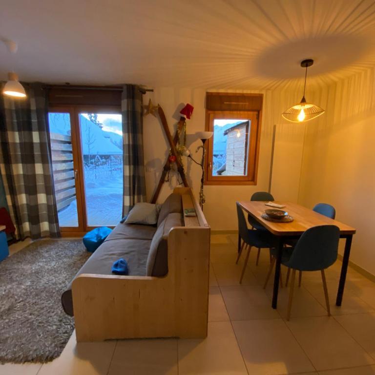 C03 lajoue - Two-Bedroom Apartment - 5