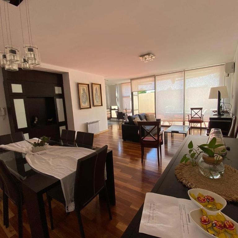 Departamento temporal - Two-Bedroom Apartment - 5