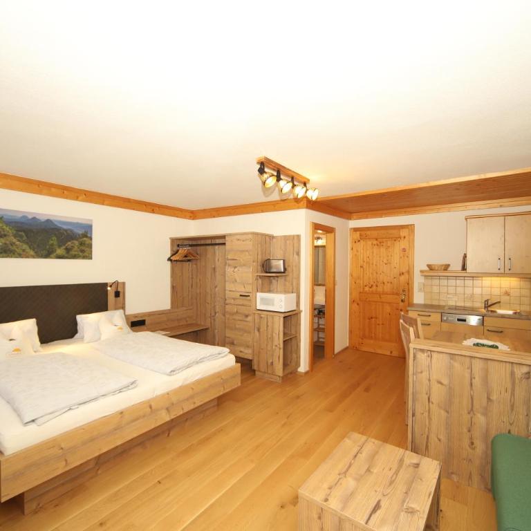 Linarhof Apartment Urlaub am Bio Bauernhof - Apartment mit 1 Schlafzimmer - 1
