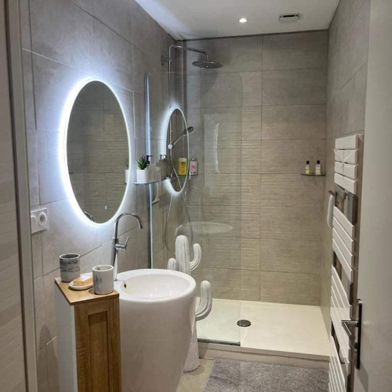 AU COEUR DES LICES *** CENTRE HISTORIQUE AVIGNON - Apartamento de 3 dormitorios - 54