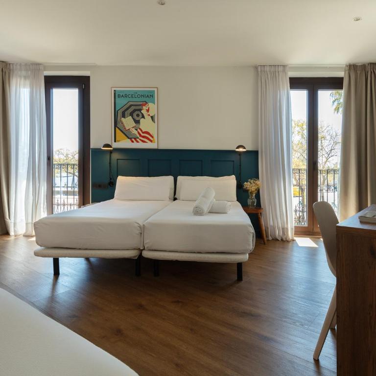 Som Nit Port Vell - Family Room with Port View - 32