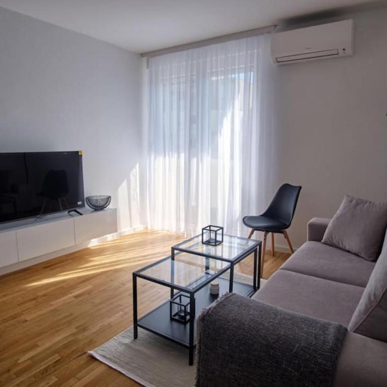 Beautiful view, city center apartment Herzeg - One-Bedroom Apartment - 3