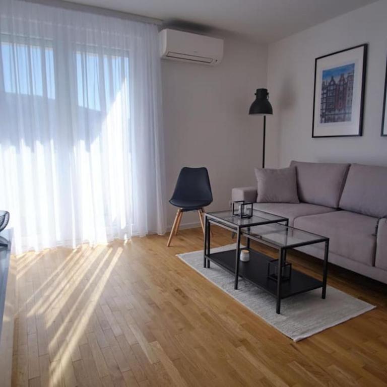 Beautiful view, city center apartment Herzeg - One-Bedroom Apartment - 4