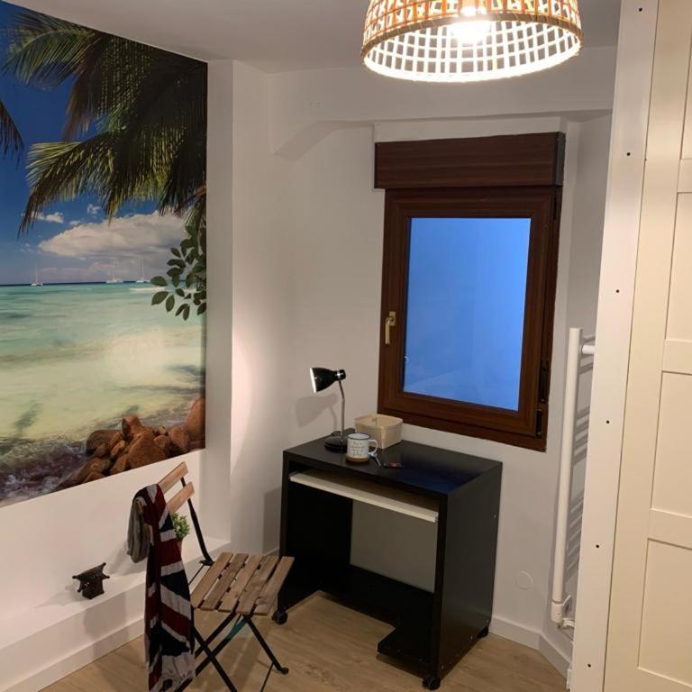 A 5 minutos andando del Casco Viejo, ayuntamiento, Plaza Circular y Gran Vía de Bilbao y próximo a las 2 líneas de metro - Single Room with Shared Bathroom - 4