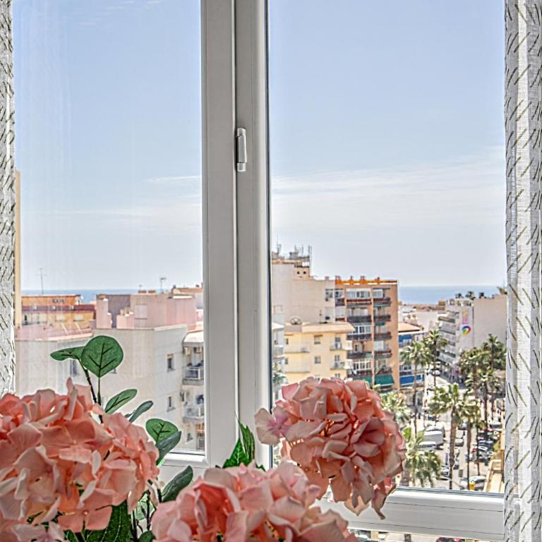 Elegant studio with pool and seaview - One-Bedroom Apartment - 12