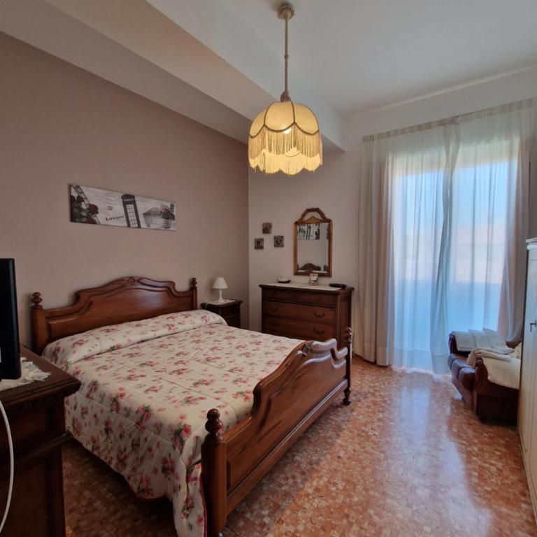Camere Le Margherite - Camera Matrimoniale con Bagno in Comune - 2
