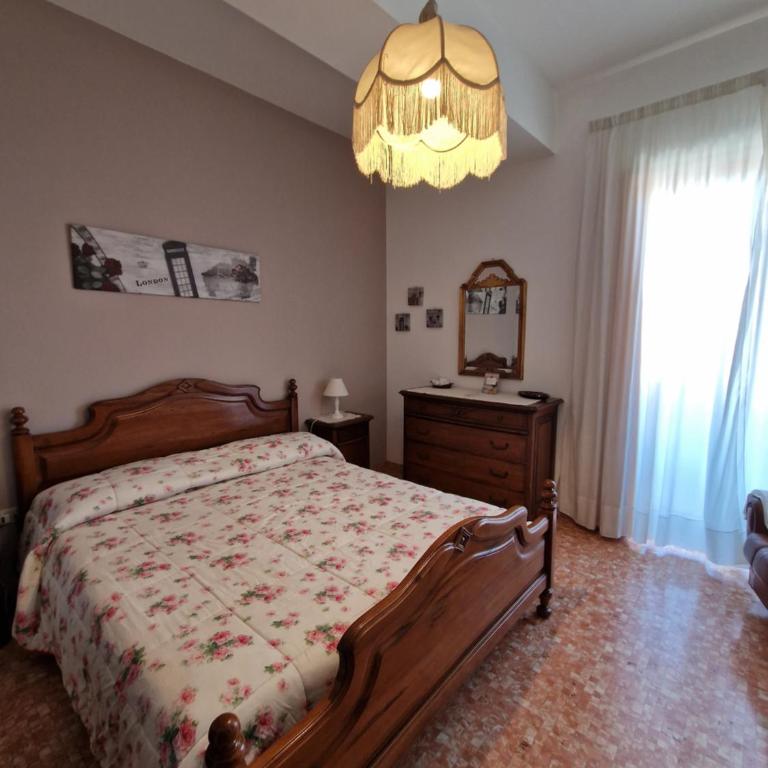 Camere Le Margherite - Camera Matrimoniale con Bagno in Comune - 1