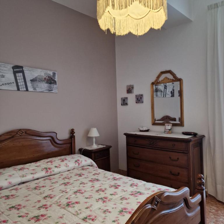 Camere Le Margherite - Camera Matrimoniale con Bagno in Comune - 3