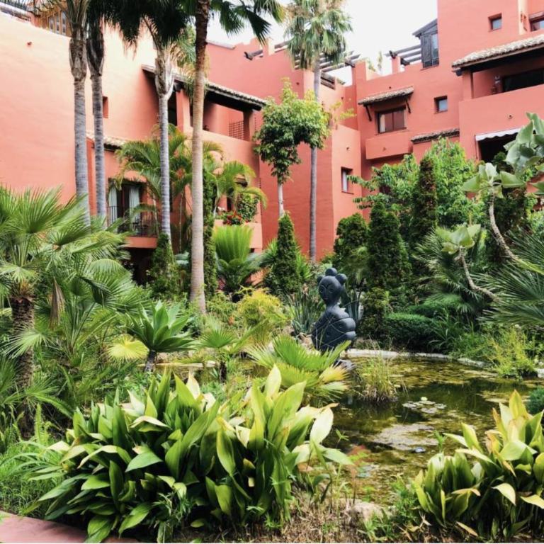 Lovely Elviria Apartment 200m from the beach - Three-Bedroom Apartment with Balcony - 16