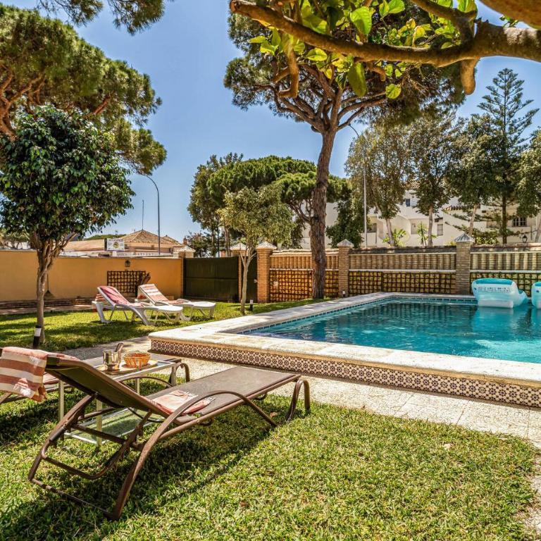 Nice Home In Chiclana De La Fronter - Casa de vacaciones de 5 dormitorios - 7
