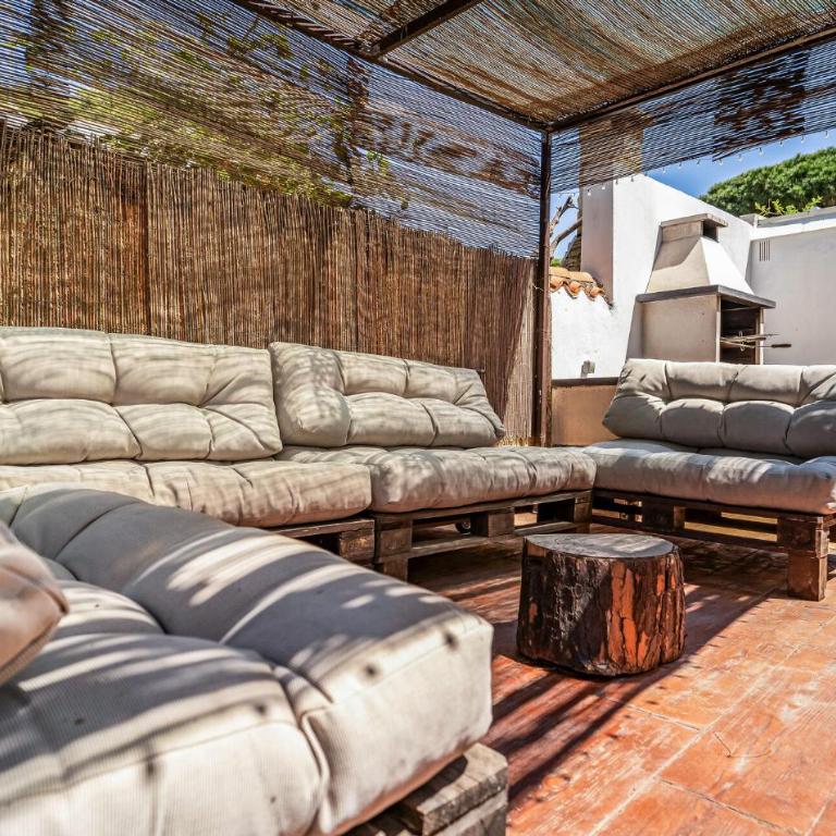Nice Home In Chiclana De La Fronter - Casa de vacaciones de 5 dormitorios - 11