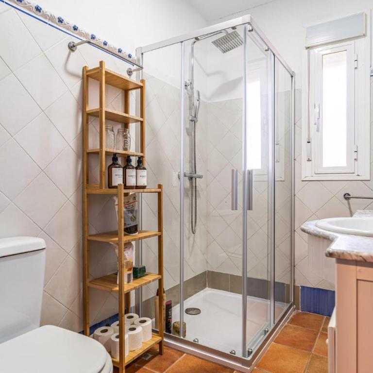 Nice Home In Chiclana De La Fronter - Casa de vacaciones de 5 dormitorios - 20