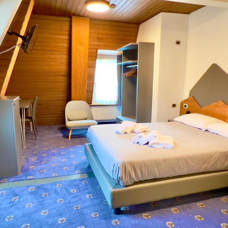 Hotel Regina del Bosco - Junior Suite - 3