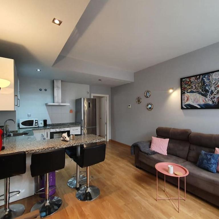 Modern apartment a few minutes to the center - TriP - One-Bedroom Apartment - 2