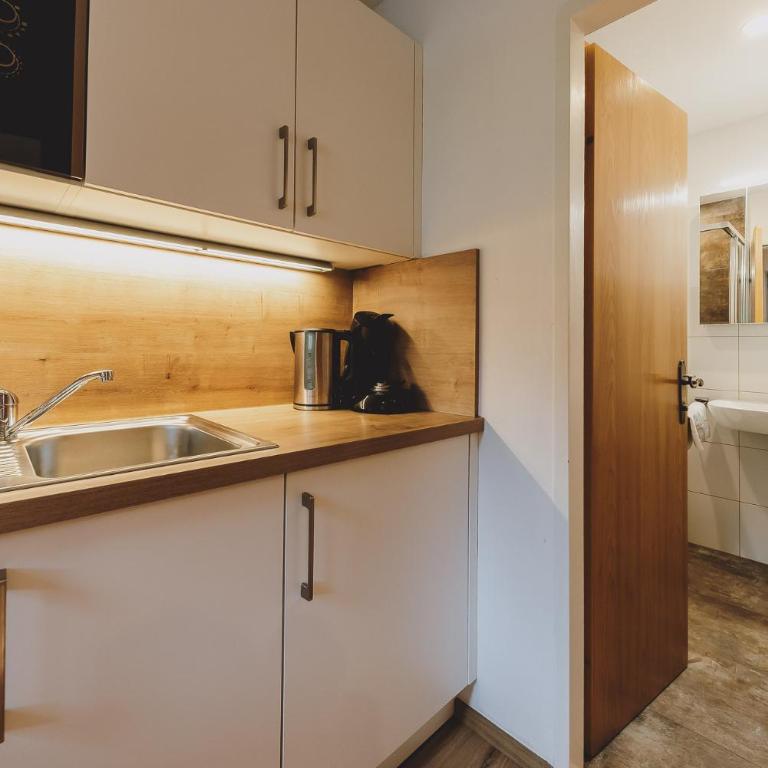 Haus Katharina - Apartment mit Dusche und kostenfreiem Zugang zur Alpentherme - 5