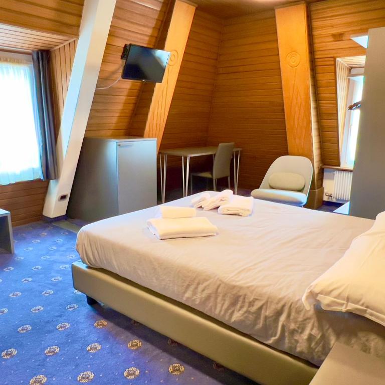Hotel Regina del Bosco - Junior Suite - 5